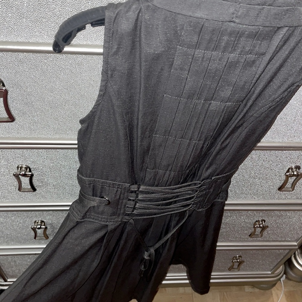 Corset back grey button up dress.